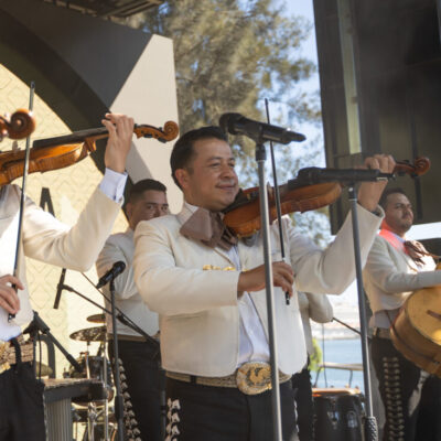 Deyra Mariachi Band(1) Deyra Mariachi Band(1)